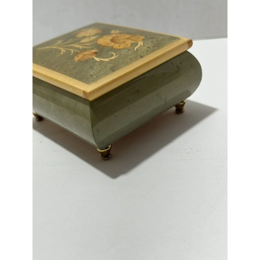 Vintage Wooden inlaid Made In Italy Footed Jewelry Music Box Romance Gorgeous